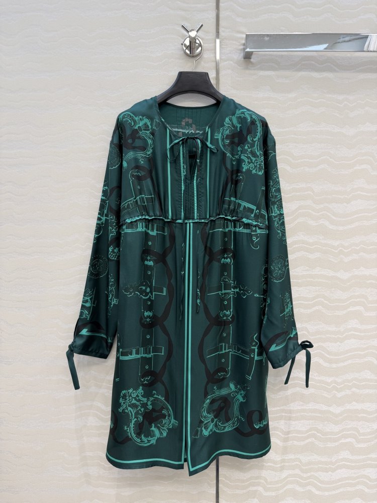 Stylish dress from round Neck and strings