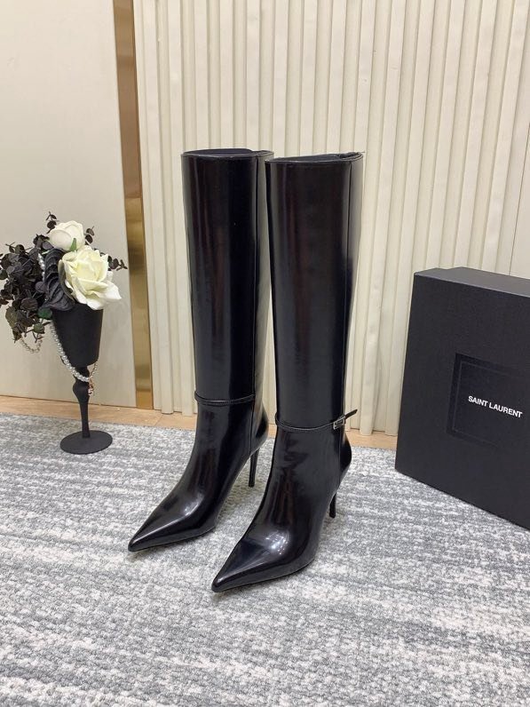 Элегантные кожаные сапоги на высоком каблуке фото 3