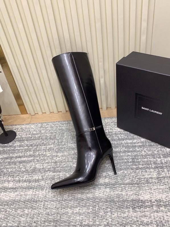 Элегантные кожаные сапоги на высоком каблуке фото 4
