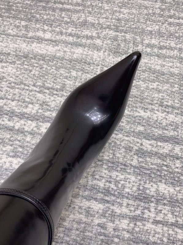 Элегантные кожаные сапоги на высоком каблуке фото 6