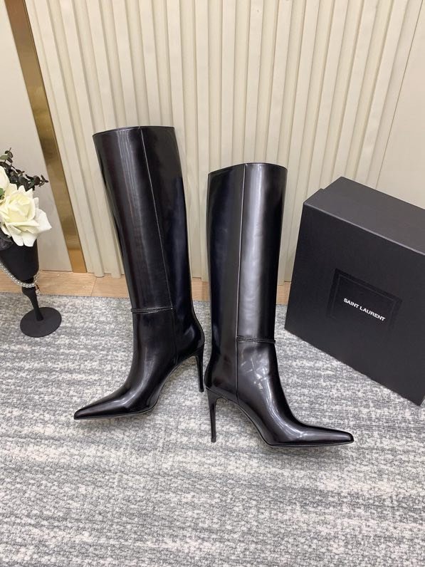 Элегантные кожаные сапоги на высоком каблуке фото 6