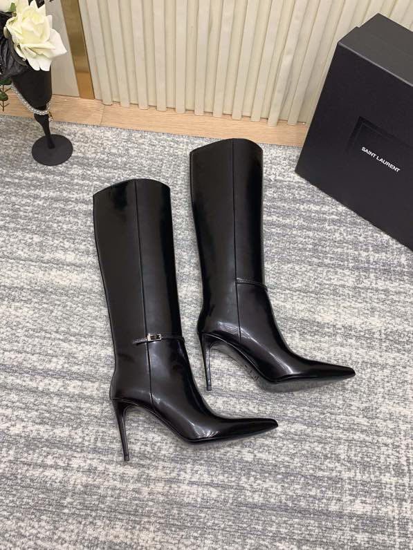 Элегантные кожаные сапоги на высоком каблуке фото 9