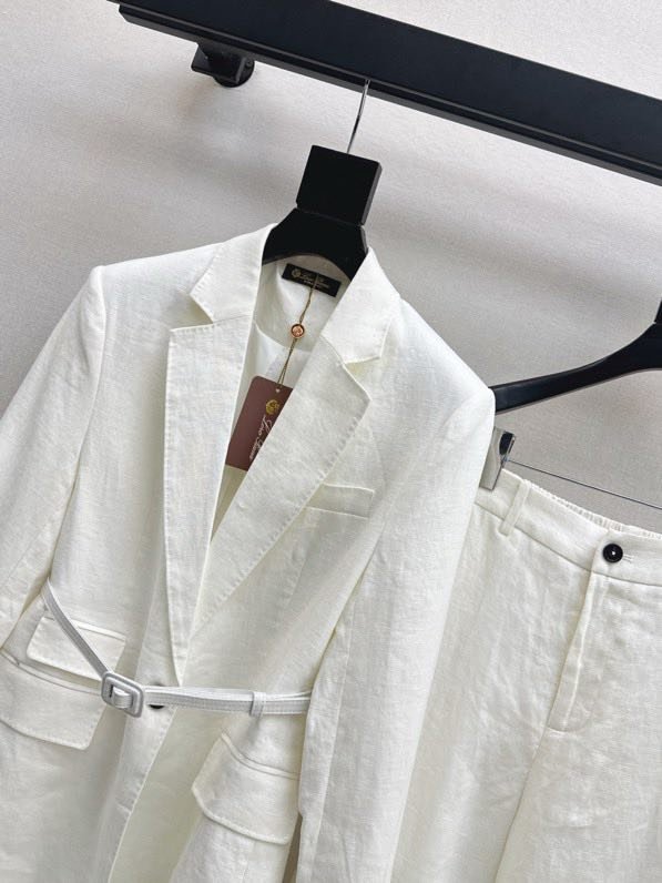 Элегантный деловой костюм фото 4