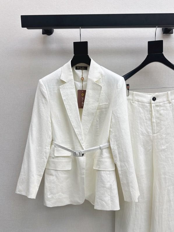 Элегантный деловой костюм фото 5