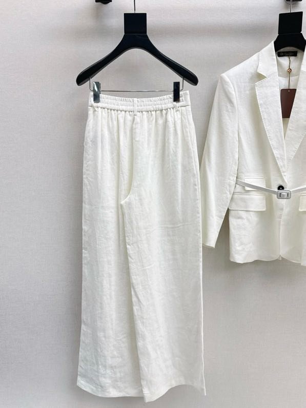 Элегантный деловой костюм фото 6