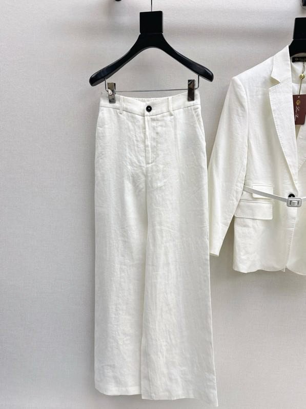 Элегантный деловой костюм фото 7