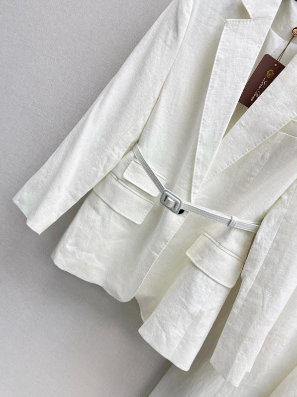 Элегантный деловой костюм фото 8