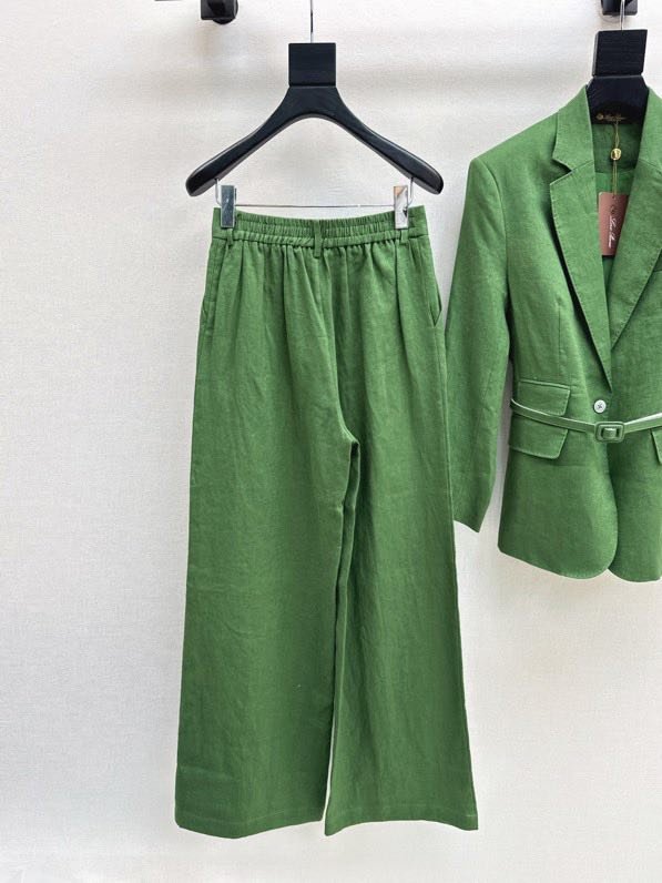 Елегантний ділової костюм фото 9