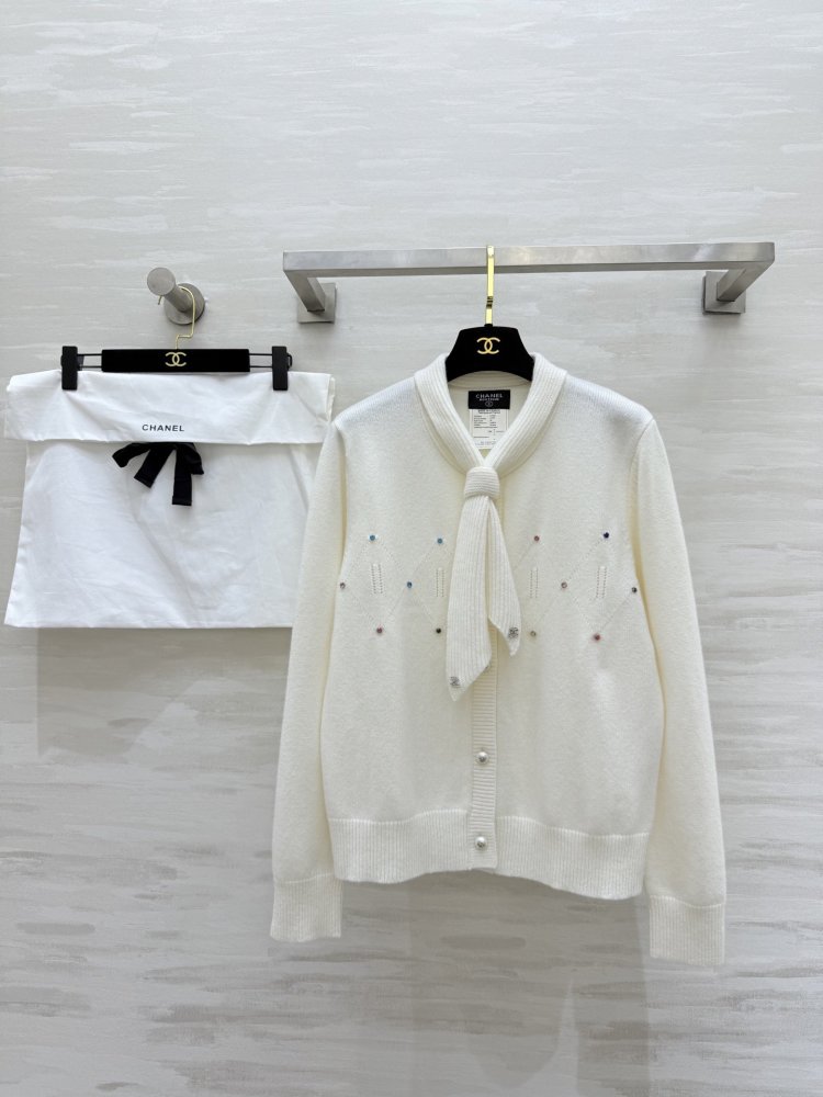 Elegant cashmere pullover