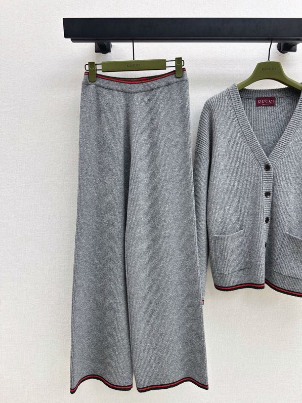 Елегантний костюм жіночий фото 9