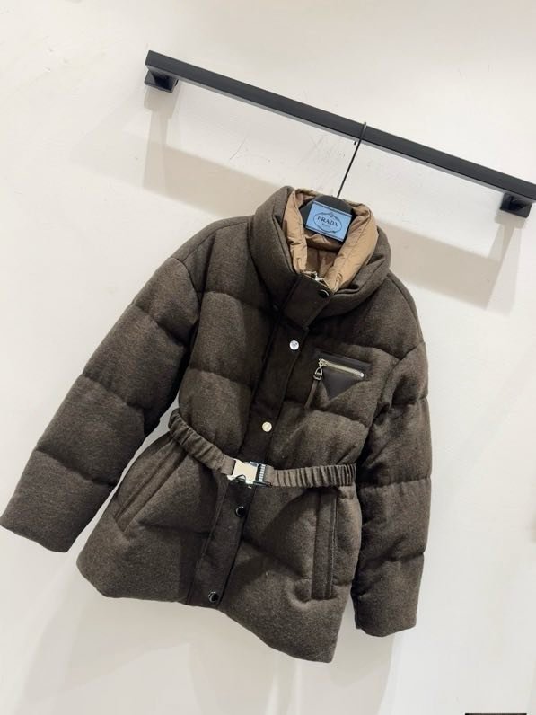 Элегантный пуховик женский фото 3