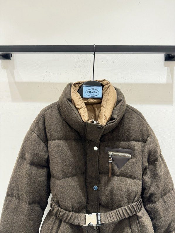 Элегантный пуховик женский фото 6