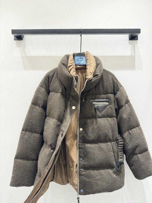 Элегантный пуховик женский фото 8