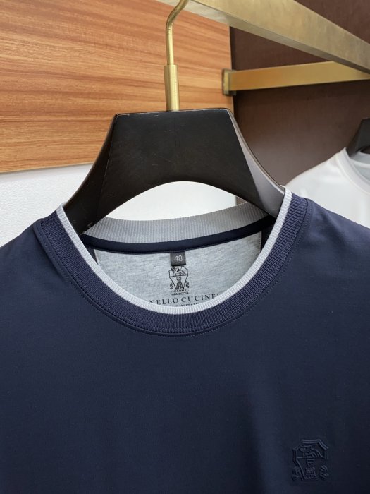 T-shirt men's фото 3