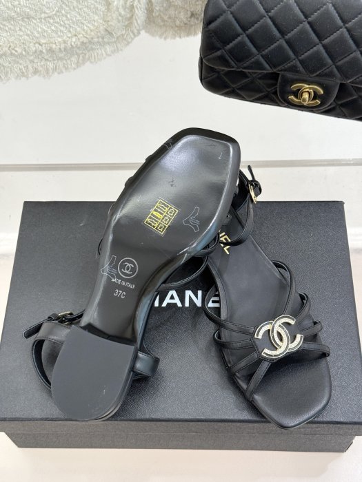 Босоножки фото 9