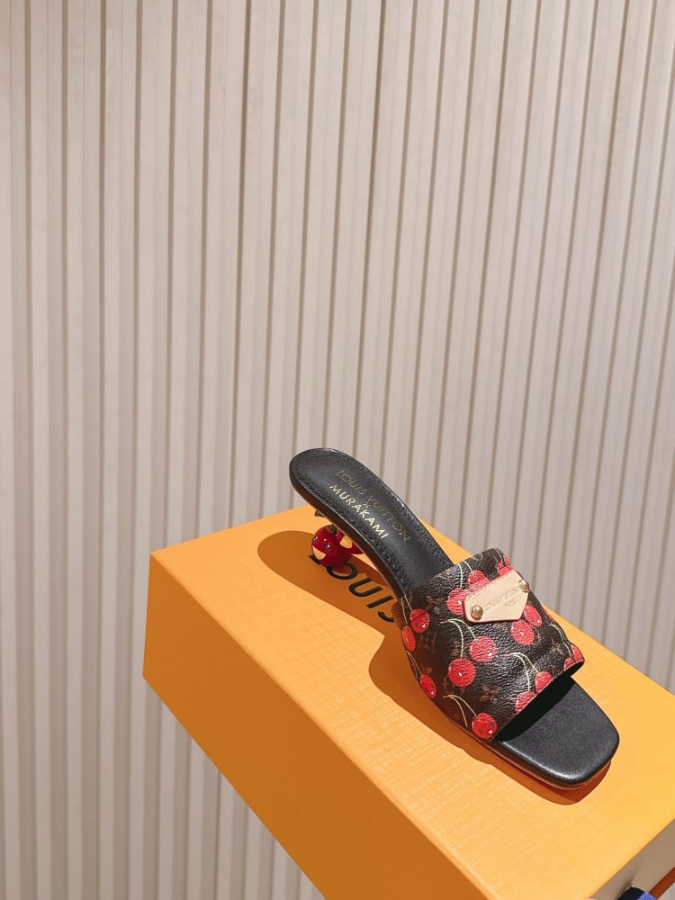 Босоніжки фото 9