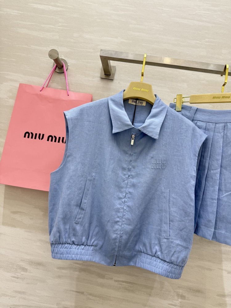 Костюм жіночий фото 2