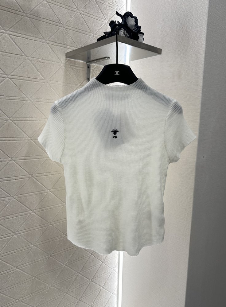 Футболка женская