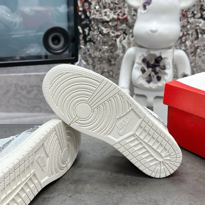 Кроссовки Nike Air Jordan x Gucci фото 4