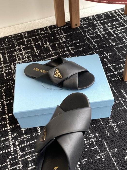 Шлепанцы фото 6