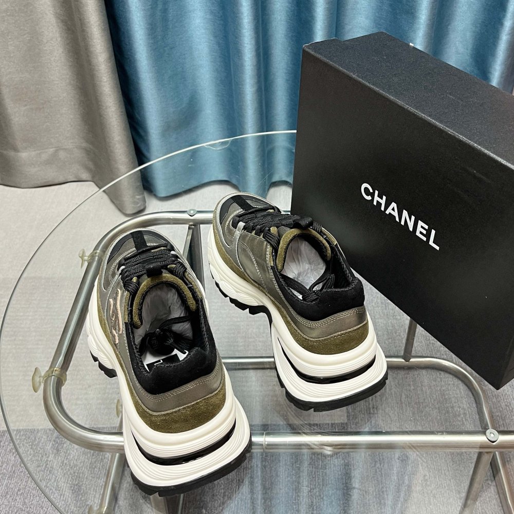 Кроссовки женские фото 9