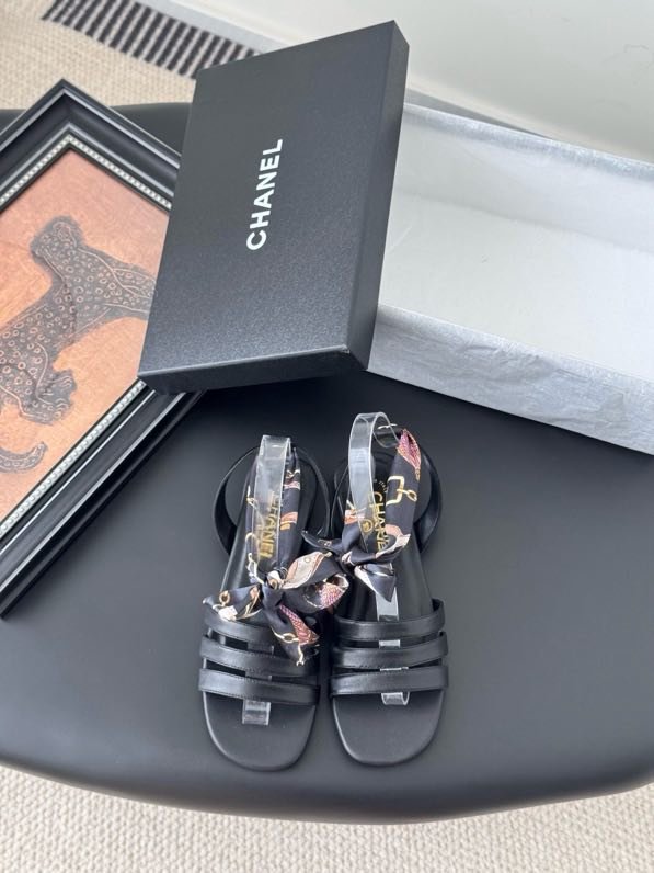 Сандалии женские фото 2