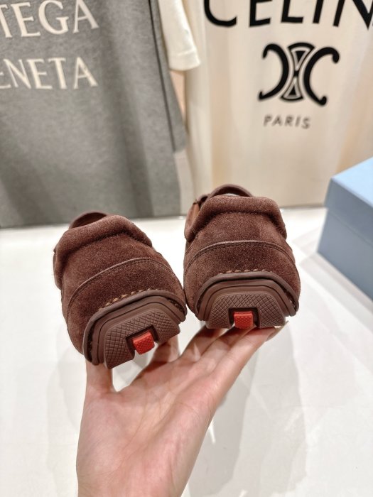 Кроссовки фото 6