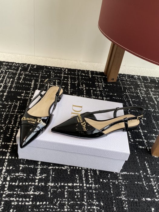 Босоножки фото 3