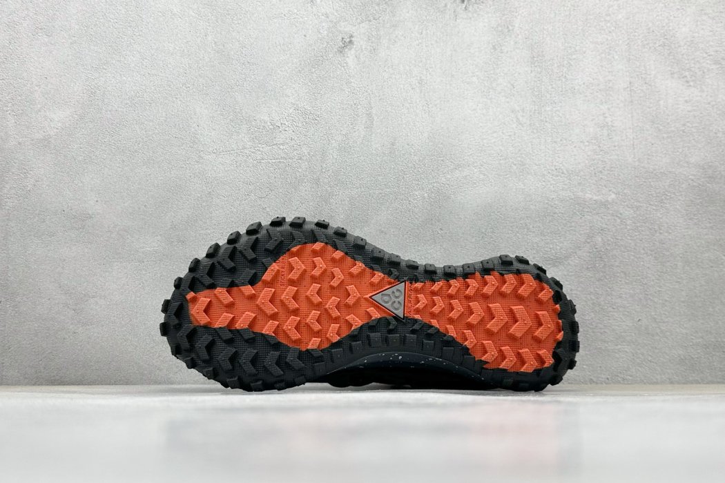 Кроссовки ACG MOUNTAIN LOW GTX SE фото 4