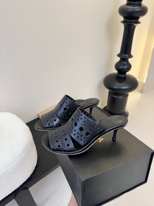 Босоножки фото 5