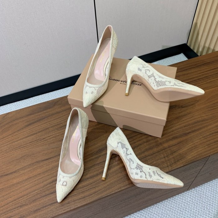 Туфли женские фото 2