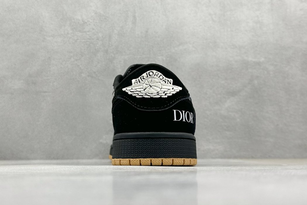 Кроссовки Travis Scott x Fragment Design x Air Jordan 1 Low OG SP AJ1 фото 6