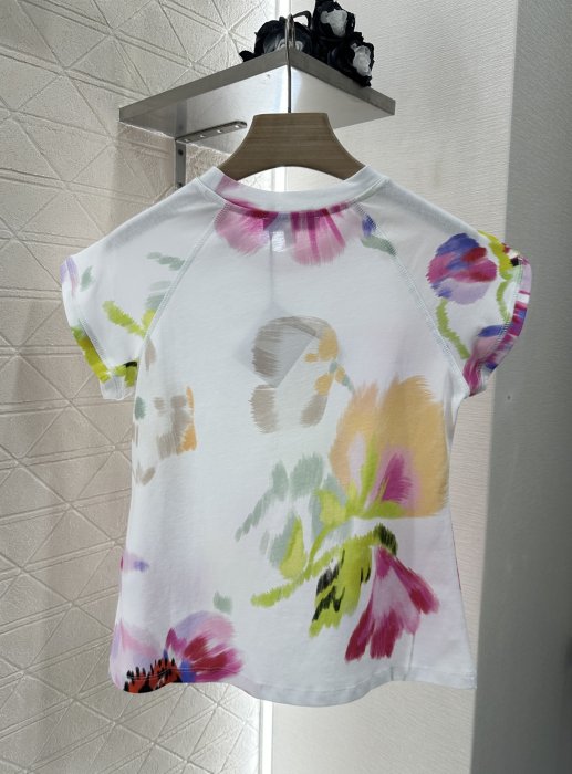 T-shirt women's фото 2