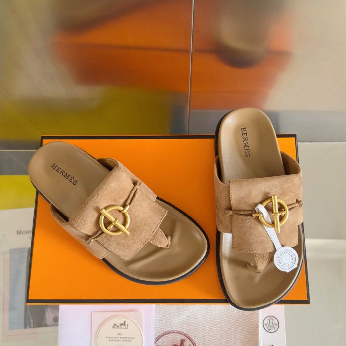 Шлепанцы женские фото 2