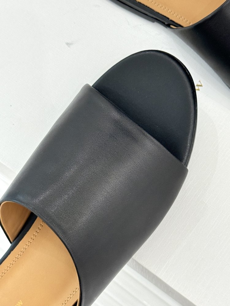 Шльопанці жіночі фото 7