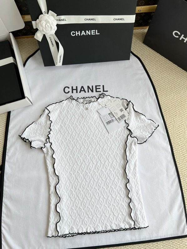 Футболка жіноча фото 3