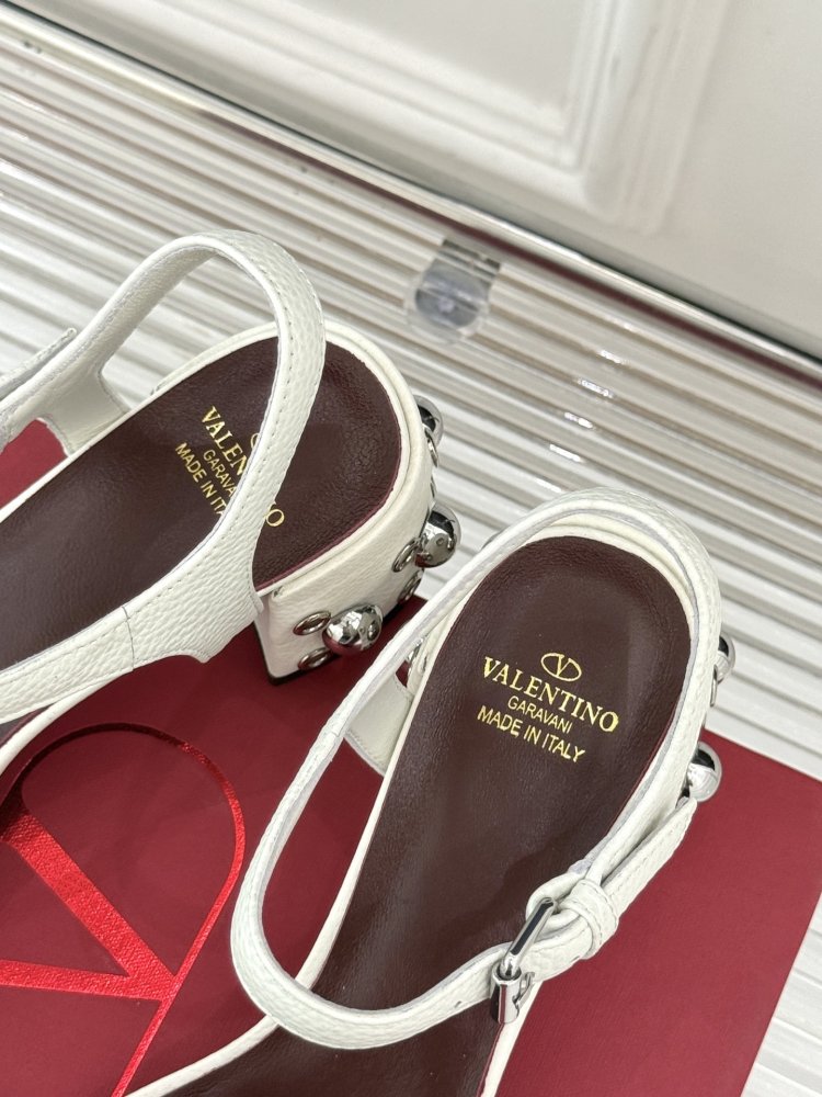 Босоножки фото 8