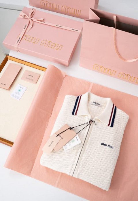 Blouse on lightning фото 3