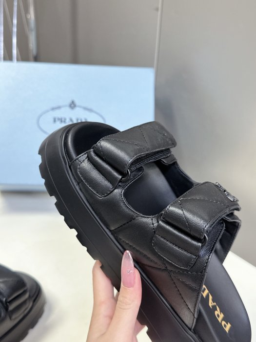 Шлепанцы фото 7