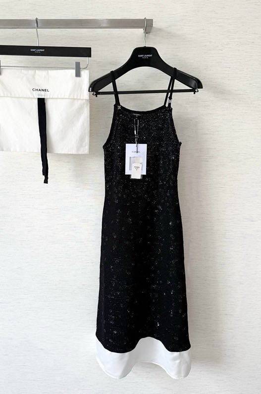 Dress on suspenders Chanel 25P