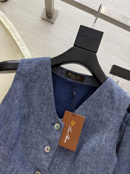 Костюм женский фото 4