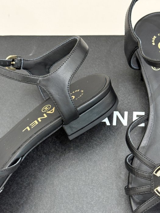 Босоножки фото 6