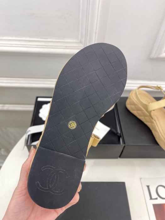 Сандалі жіночі фото 9