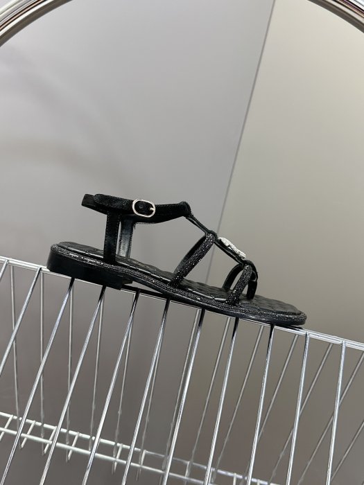 Сандалі жіночі фото 5