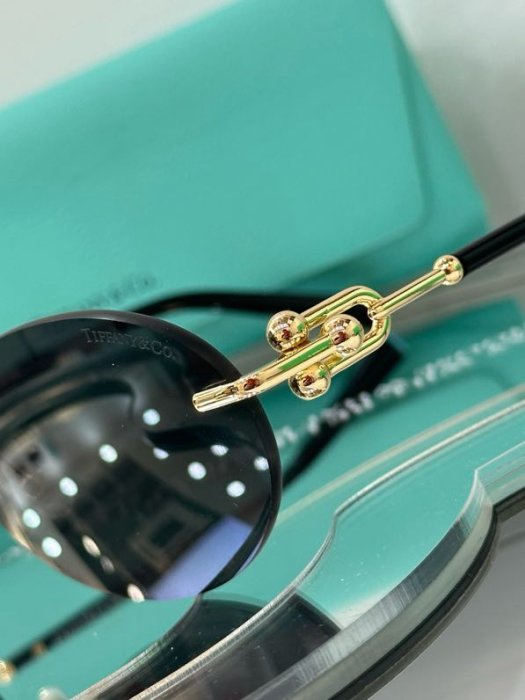 Очки солнцезащитные TF3104D фото 8