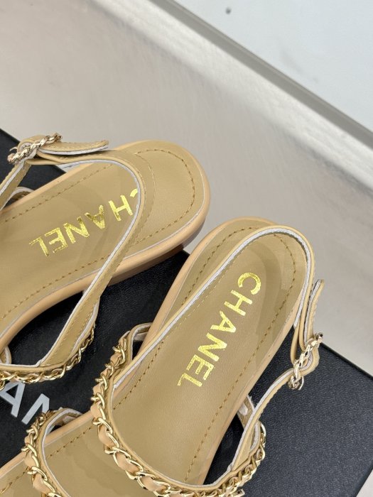 Босоножки фото 8