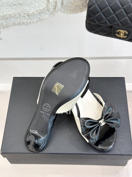 Босоножки фото 9