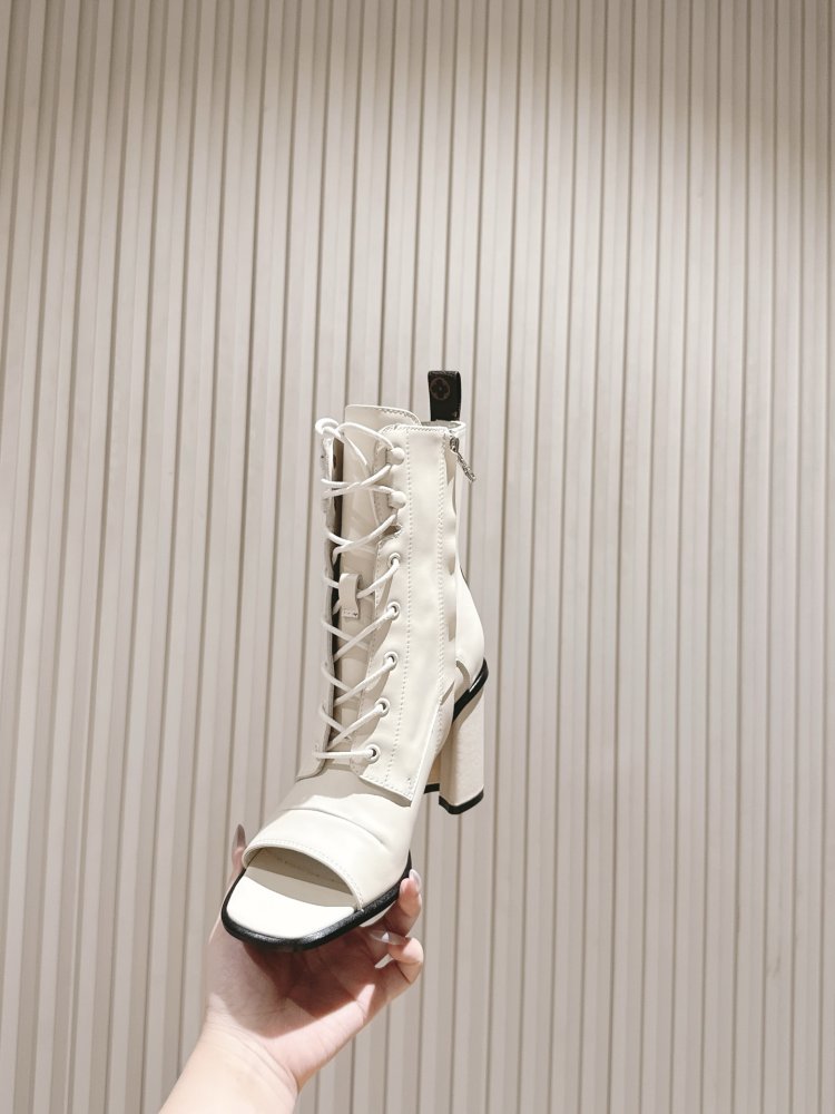 Кожаные ботильоны с открытым носком фото 8