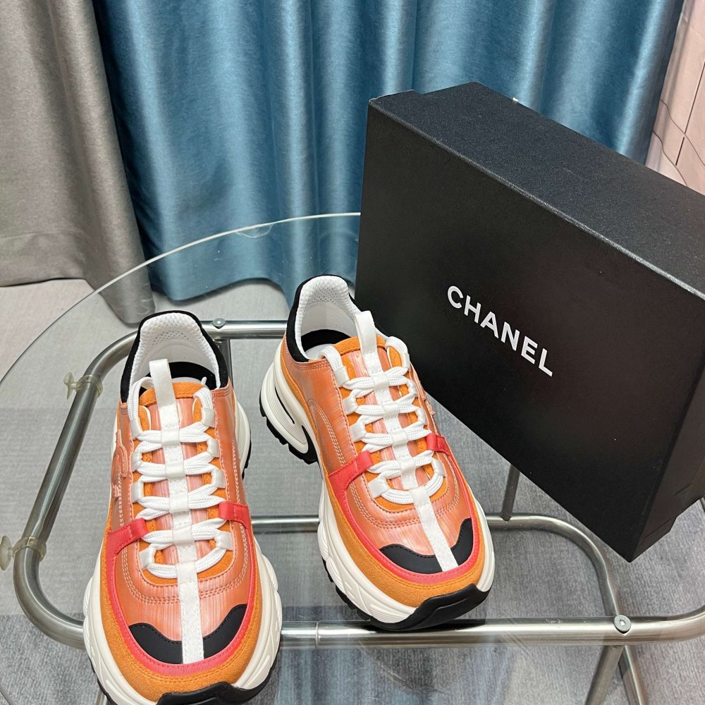 Кроссовки женские фото 3