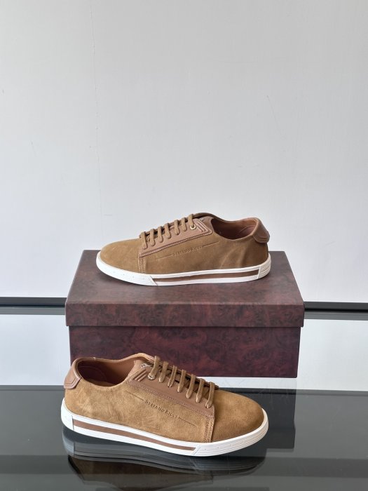 Кроссовки фото 4